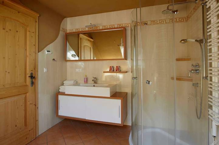 Gîte pour 5 personnes, avec jardin dans Eberstein - 4