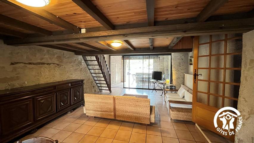 Gîte pour 9 personnes, avec jardin et piscine à Lagrasse - 4