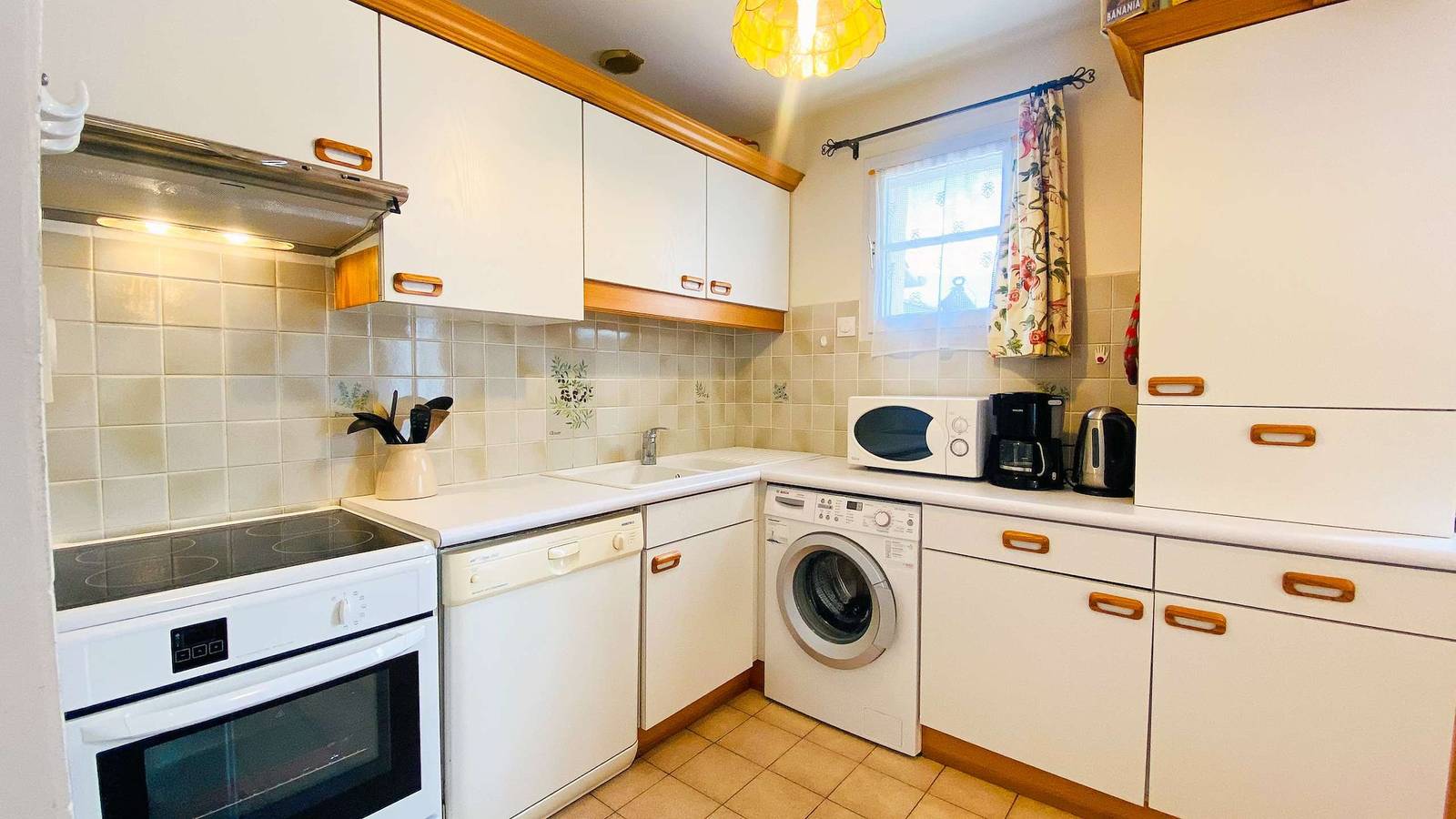 Apartamento vacacional entero, Villa in the Remparts with garden and parking in Saint-Martin-de-Ré, Isla de Ré