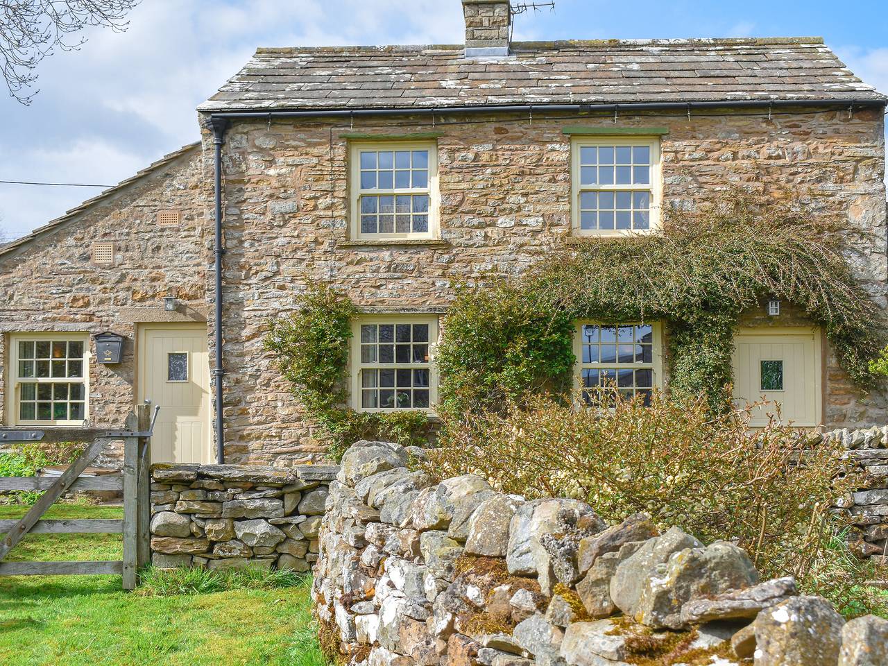 Alpine Cottage in Yorkshire Dales National Park