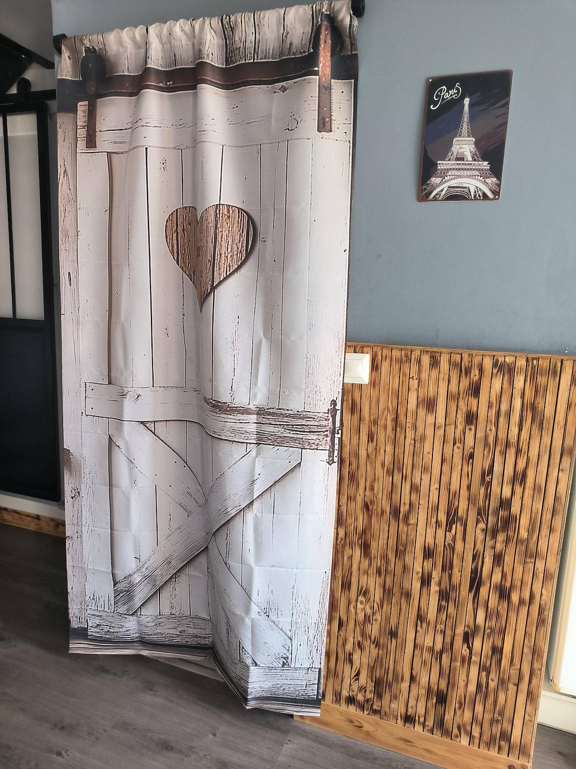 Entire apartment, Apartment "Chez Nono Et Vero" with Mountain View, Private Terrace and Wi-Fi in Vienne region