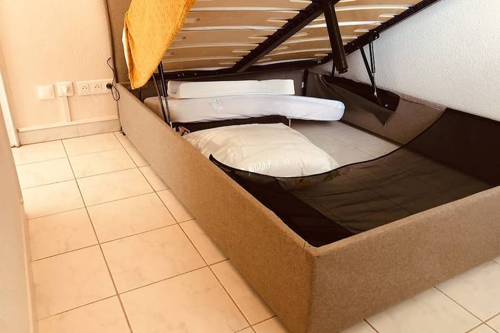 Entire apartment, Charming T2 with exceptional sea view in Cap d'Agde, Agde