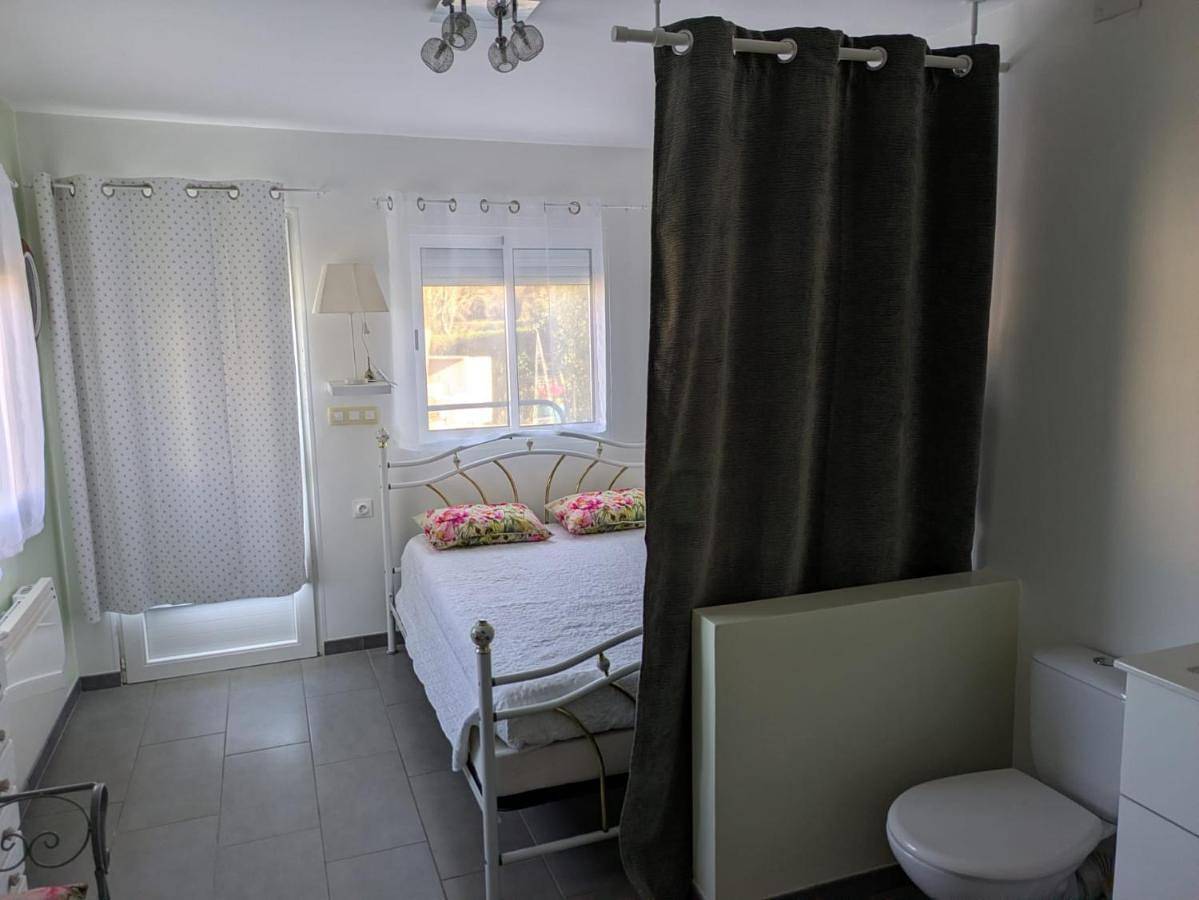 Double Room in Condom, Gers