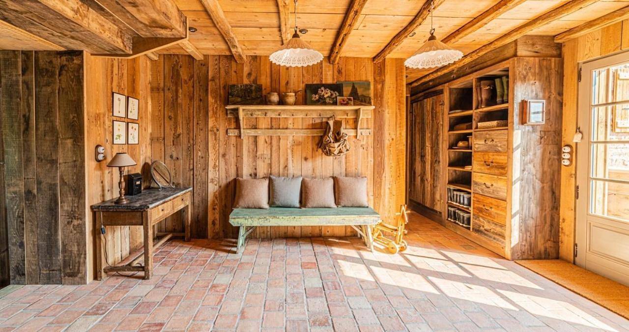Four-Bedroom House in Colombier-en-Brionnais, Région de Charolles