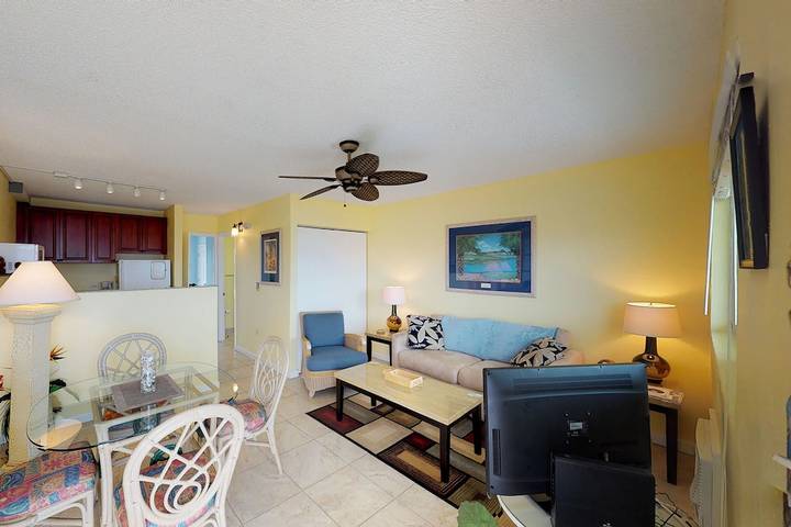 Vacation rental for 4 people, with balcony and pool in Marathon