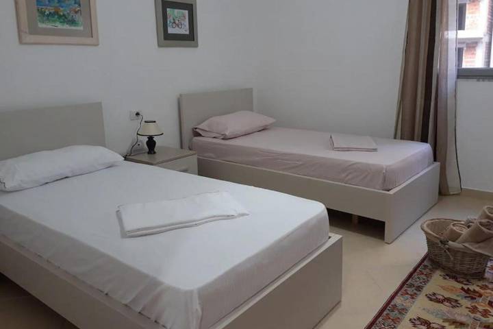 Gîte pour 6 personnes, avec vue sur l’océan et balcon, adapté aux familles dans Vlorë - 4