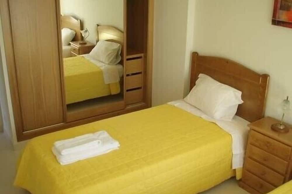Villa with 10m x 5m Private Pool and Stunning Sea Views 2kms Beach in Manta Rota, Parque Natural da Ria Formosa