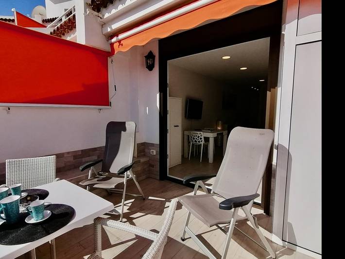 Entire holiday apartment, Sun View Holiday Home in Los Cristianos, Arona