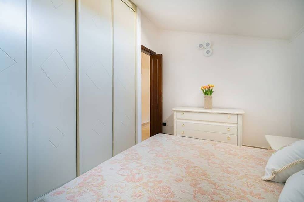 Ganze Wohnung, The Tulip Apartment in the center of Vico Equense in Vico Equense, Neapel Provinz