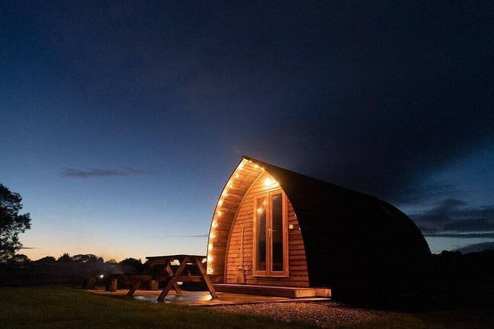 Cabane en bois pour 4 personnes - 1