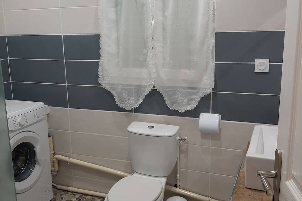Appartement entier, Studio avec piscine in Bergerac, Périgord Pourpre