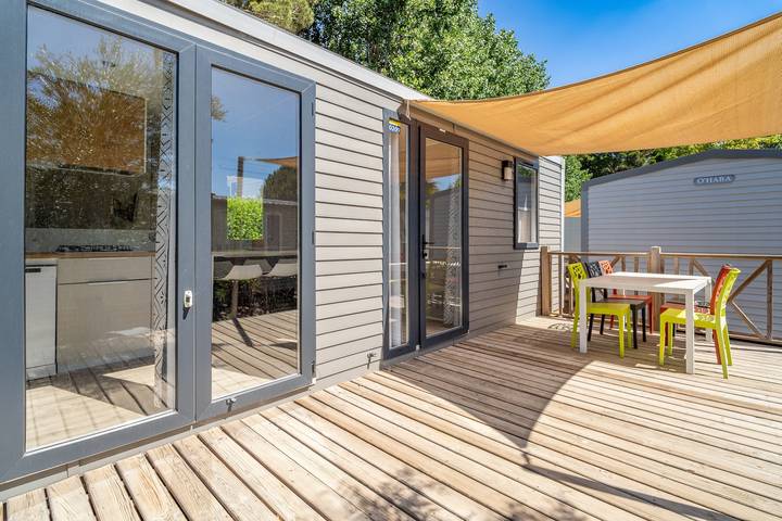 Camping pour 6 personnes, avec Jardin ainsi que Bassin pour enfant et Sauna