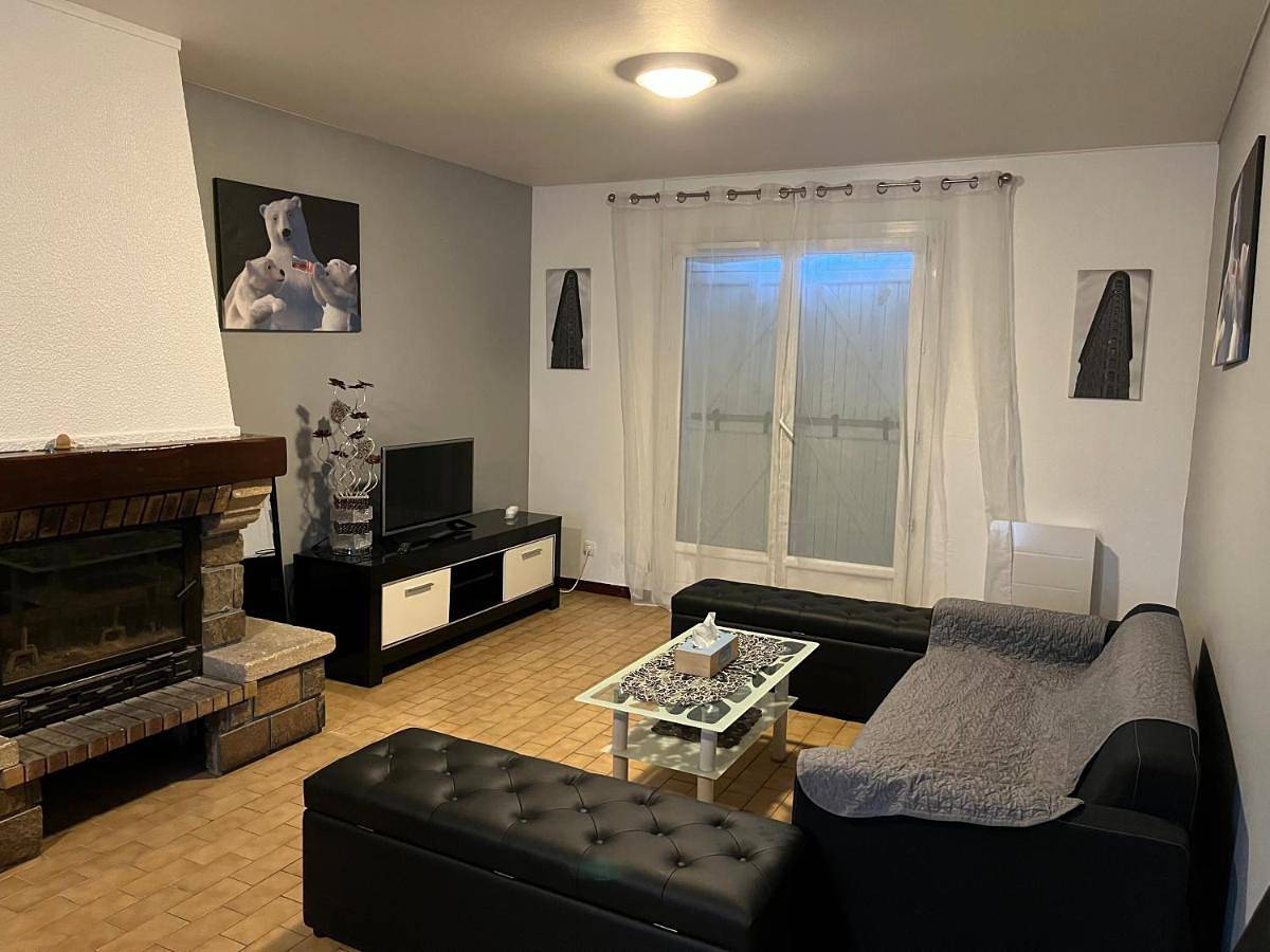 Appartement entier, Apartment in Goussainville, Val-d'Oise