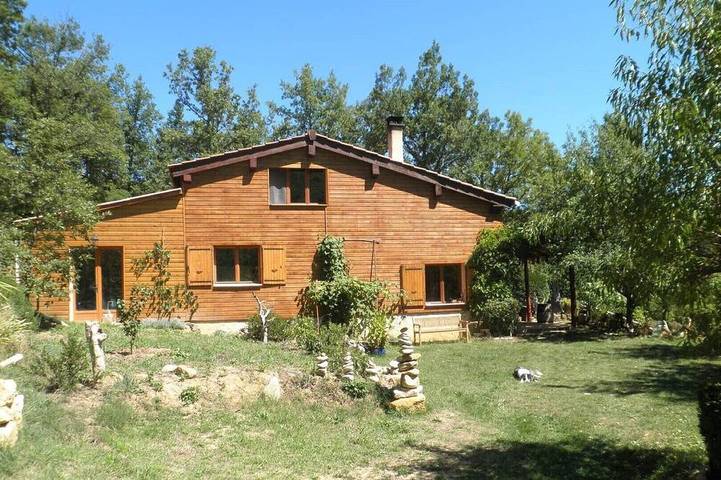 Chalet pour 6 personnes, avec terrasse et jardin
