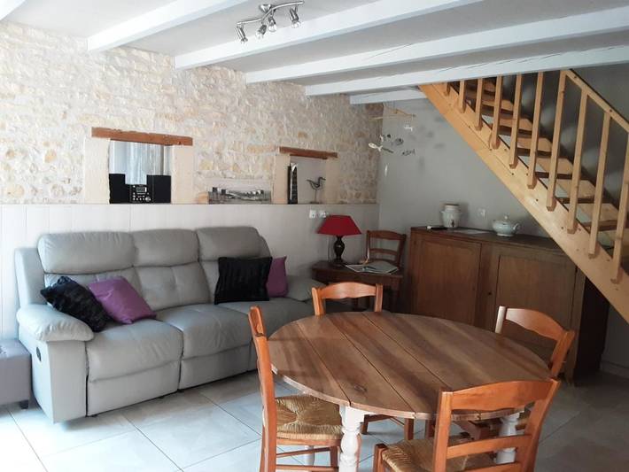 Location de vacances pour 5 personnes, avec vue et jardin, animaux acceptés à Thaims - 2