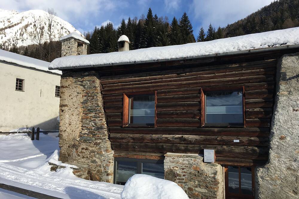 Rustico mit Stil, modern und rustikal, in Val Poschiavo, nahe Engadin in Poschiavo, Livigno Alpen