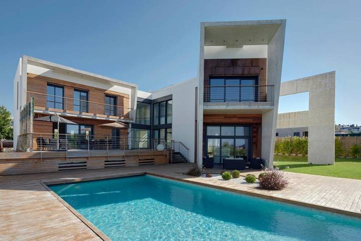 Villa pour 8 personnes, avec Balcon et Terrasse ainsi que Jardin et Piscine à San Sebastian
