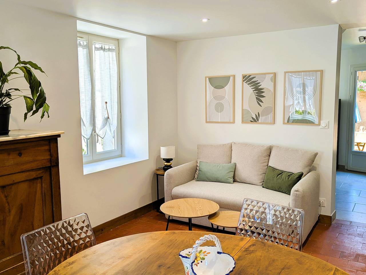 Renovated village house - 4 guests in Saint-Sauveur-en-Puisaye, Auxerre region