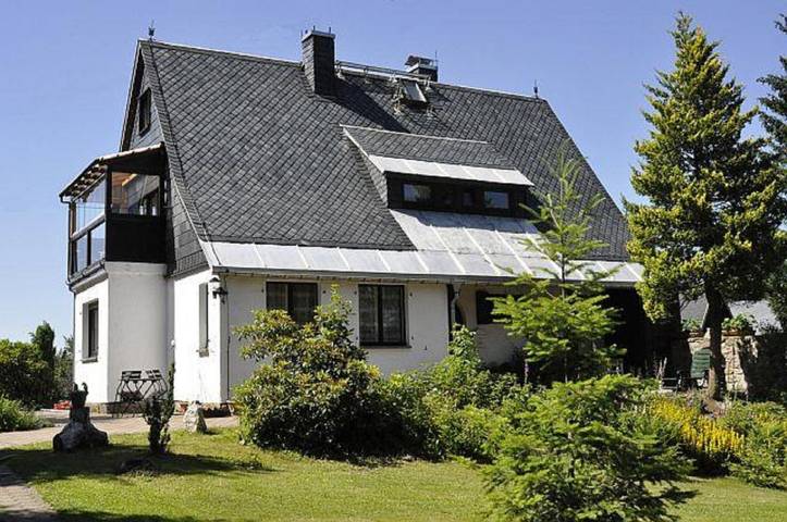 Ferienwohnung für 3 Personen, mit Balkon und Terrasse sowie Garten