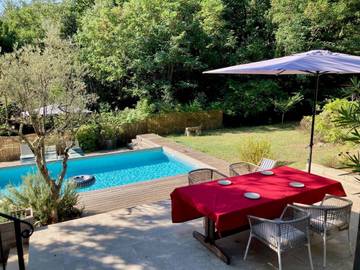 Gîte pour 6 personnes, avec jardin et piscine dans La Ceze La Roque Sur Ceze
