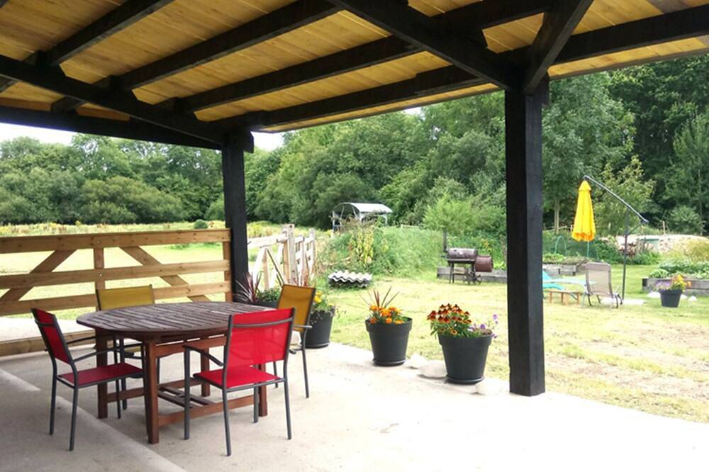 Entire apartment, Pink Granite Coast. Gîte for 4/5 people 10 minutes from the beach! in Trélévern, Pink Granite Coast