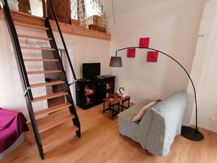 Location de vacances pour 6 personnes, avec Jacuzzi et Terrasse ainsi que Jardin et Piscine à Cachen