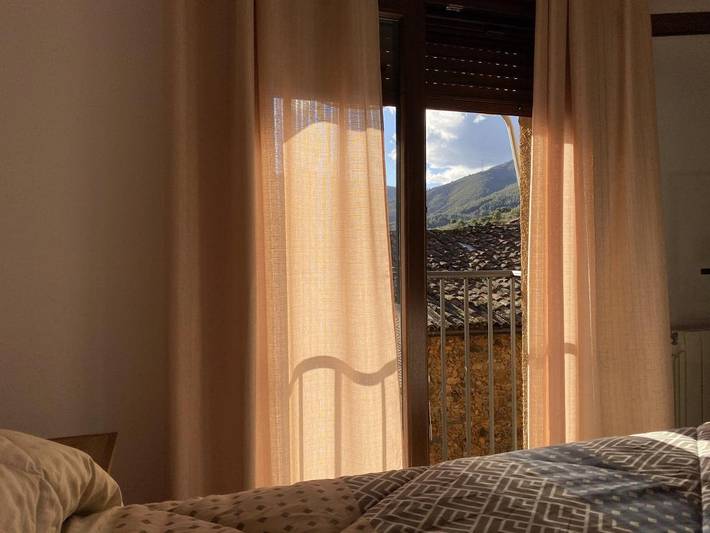 Apartamento para 5 personas, con Balcón y Vistas en Robledillo de Gata