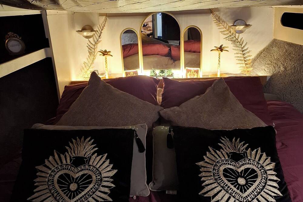 Le Carpe Diem Year-round heated boat Close to beach and shops in Calais, Calais und Umgebung