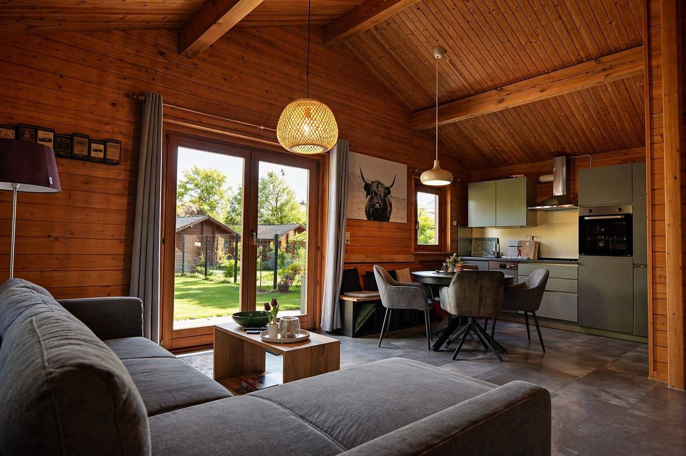 Küstenhaus Brandgans – Deine Auszeit zwischen Heide, Deich und Meer in Berensch, Cuxhaven