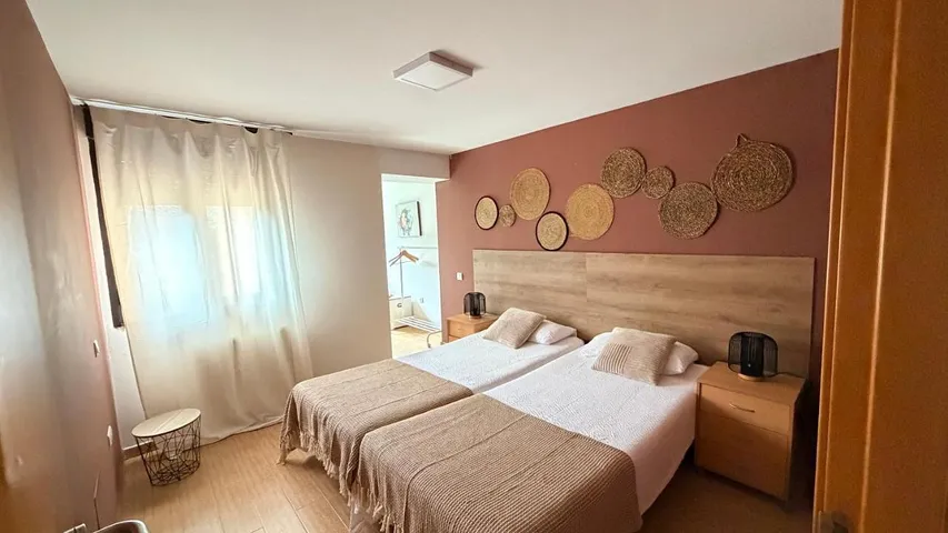 Casa de vacaciones para 11 personas, con jardín además de vistas y piscina, Se admiten mascotas - 1