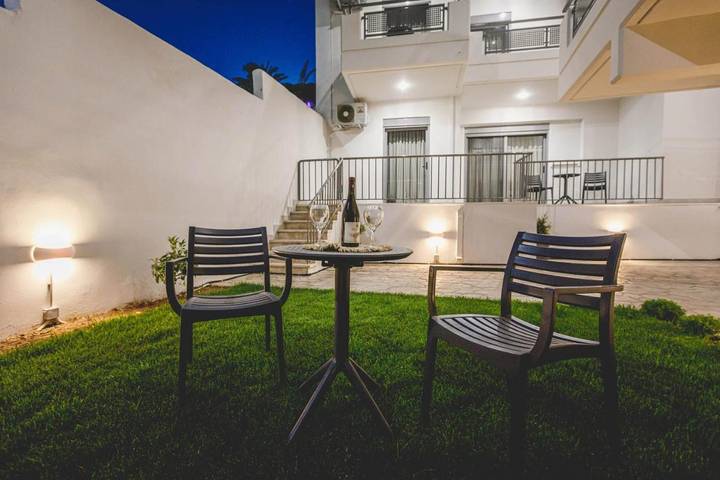 Location de vacances pour 2 personnes, avec piscine et jardin dans Tolo (Grèce) - 4