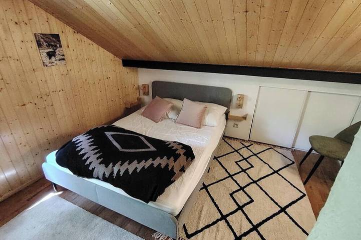 Gîte pour 8 personnes, avec terrasse et jardin à Montclar - 4
