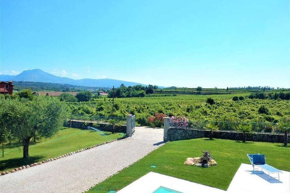 Corte Turrina Studio mq. 45 in Cavaion Veronese, Gardasee-Berge
