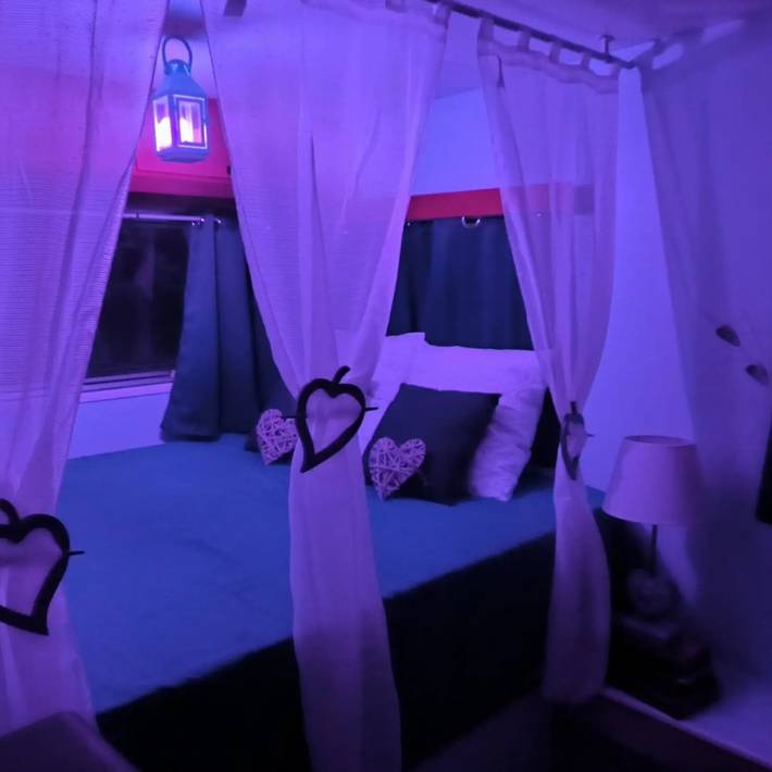 Caravane pour 2 personnes, avec jacuzzi et terrasse en Auvergne - 4