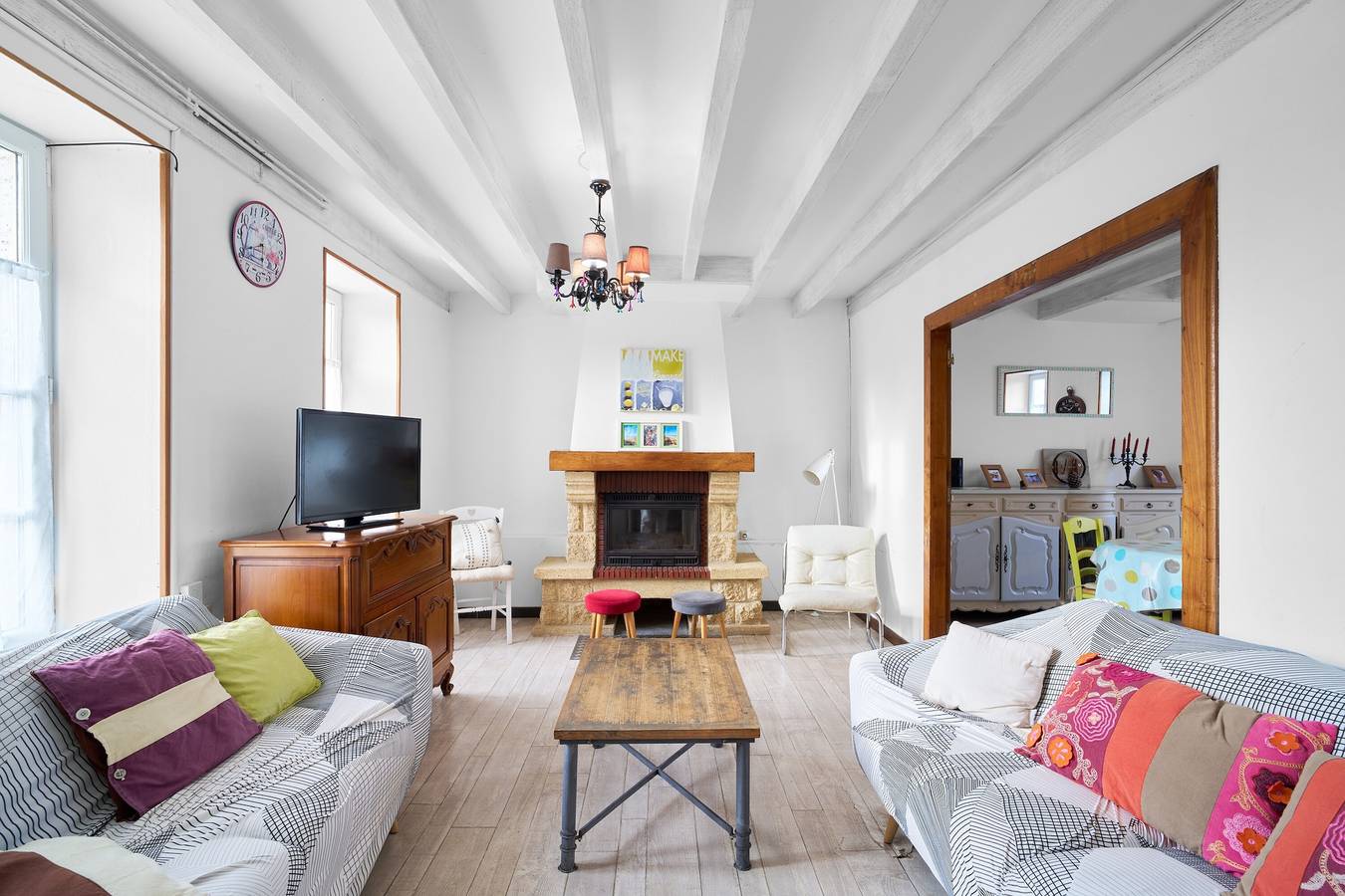 Gite, Piscine Chauffée et Couverte avec Piscine Privée, Terrasse Privée et Wi-Fi in Sauvignac, Charente