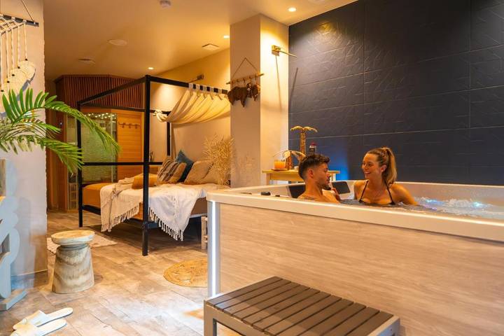Hôtel pour 2 personnes, avec sauna ainsi que jacuzzi et terrasse dans Lomme - 3