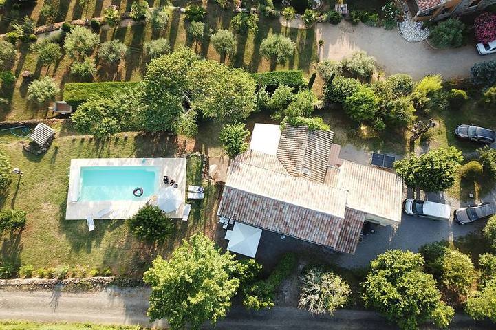 Maison de vacances pour 9 personnes, avec jardin et terrasse, animaux acceptés