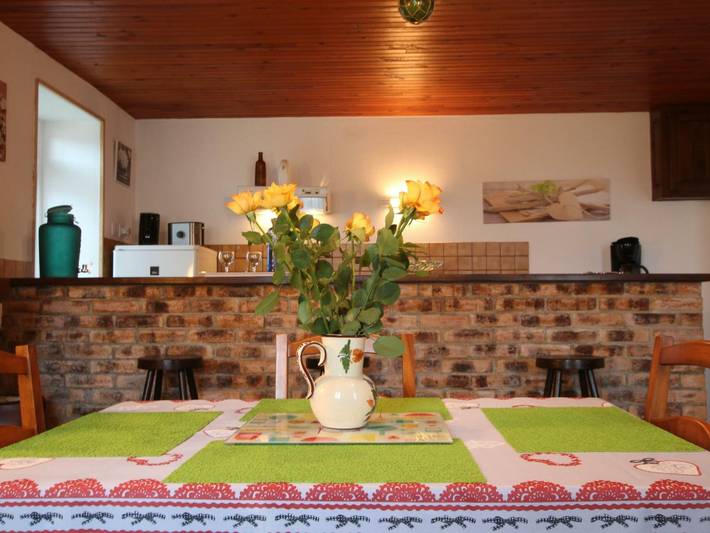 Gîte pour 3 personnes, avec jardin à Surville - 2