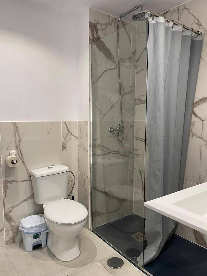Single Room with Private Bathroom in San Pedro Alcantara, Marbella