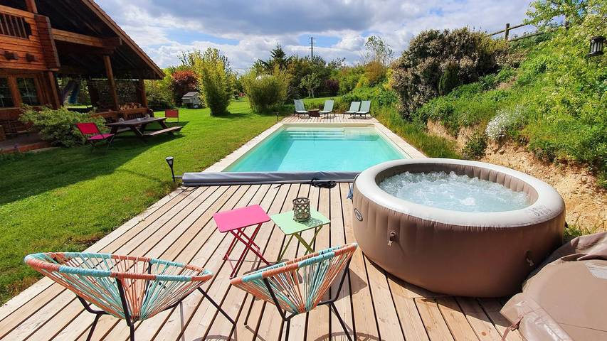 Chambre d’hôte pour 2 personnes, avec Jacuzzi et Terrasse ainsi que Jardin et Piscine à Briarres-sur-Essonne