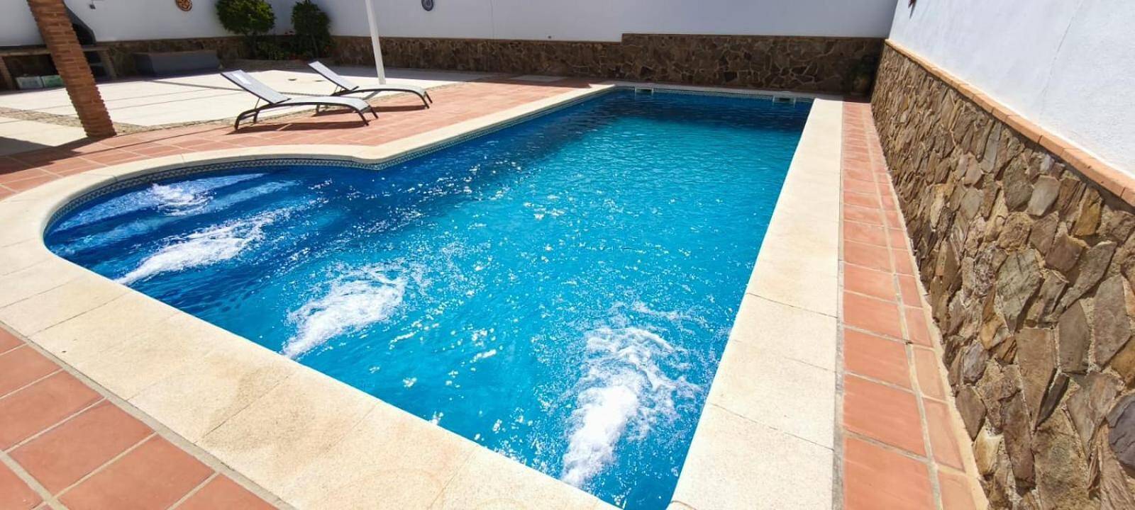 Ganze Wohnung, Casa Jade – Geräumiges Haus mit Pool und Grill in Fuente de Piedra in Málaga Provinz