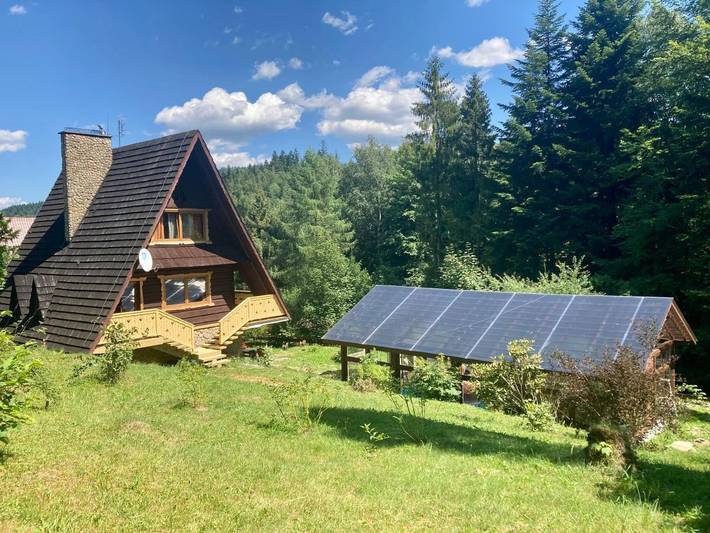 Apartament wakacyjny dla 7 osób, z basen i sauna oraz ogród i widok w Korbielów