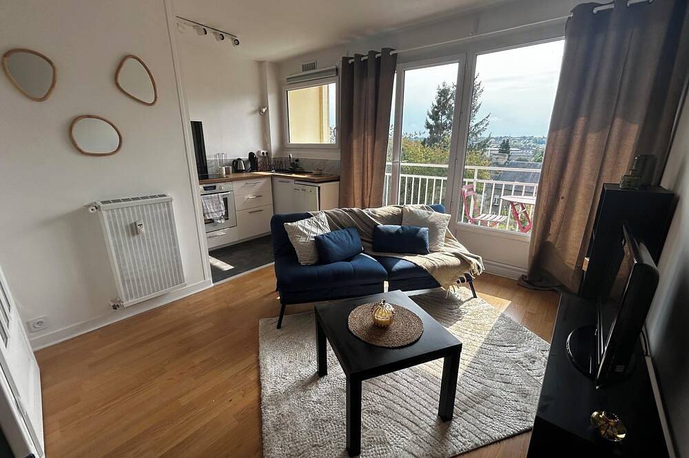 Entire apartment, \"Bellevue - 35 m2 - parking - 10 min downtown - Normandy - Saint Lô in Saint-Lô, Saint-Lô region