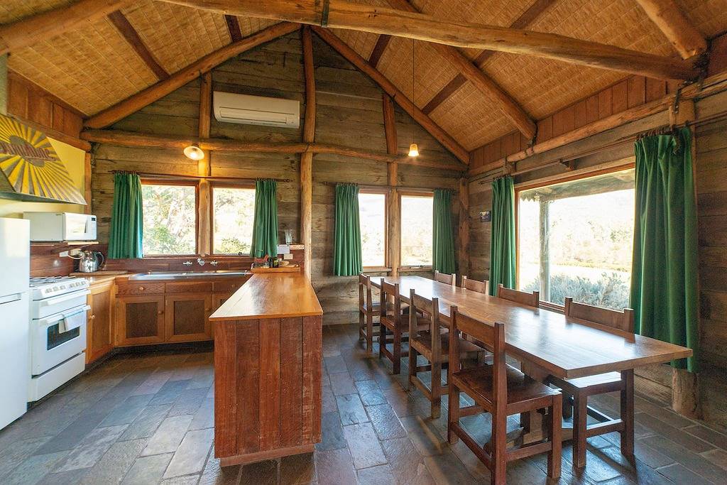 Holiday Home for 6 People in Halls Gap, Shire of Northern Grampians