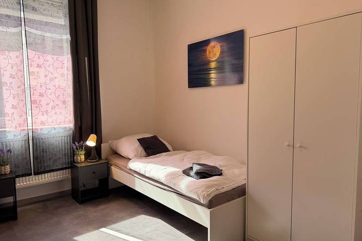 Ganze Wohnung, 3Br-Apartment Gelsenkirchen Zentral - mit kostenlosen Park Möglichkeiten. in Gelsenkirchen, Ruhrgebiet