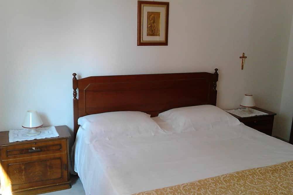 Haus mit Veranda nur wenige Meter vom Meer entfernt in Torre San Giovanni, Golf von Tarent