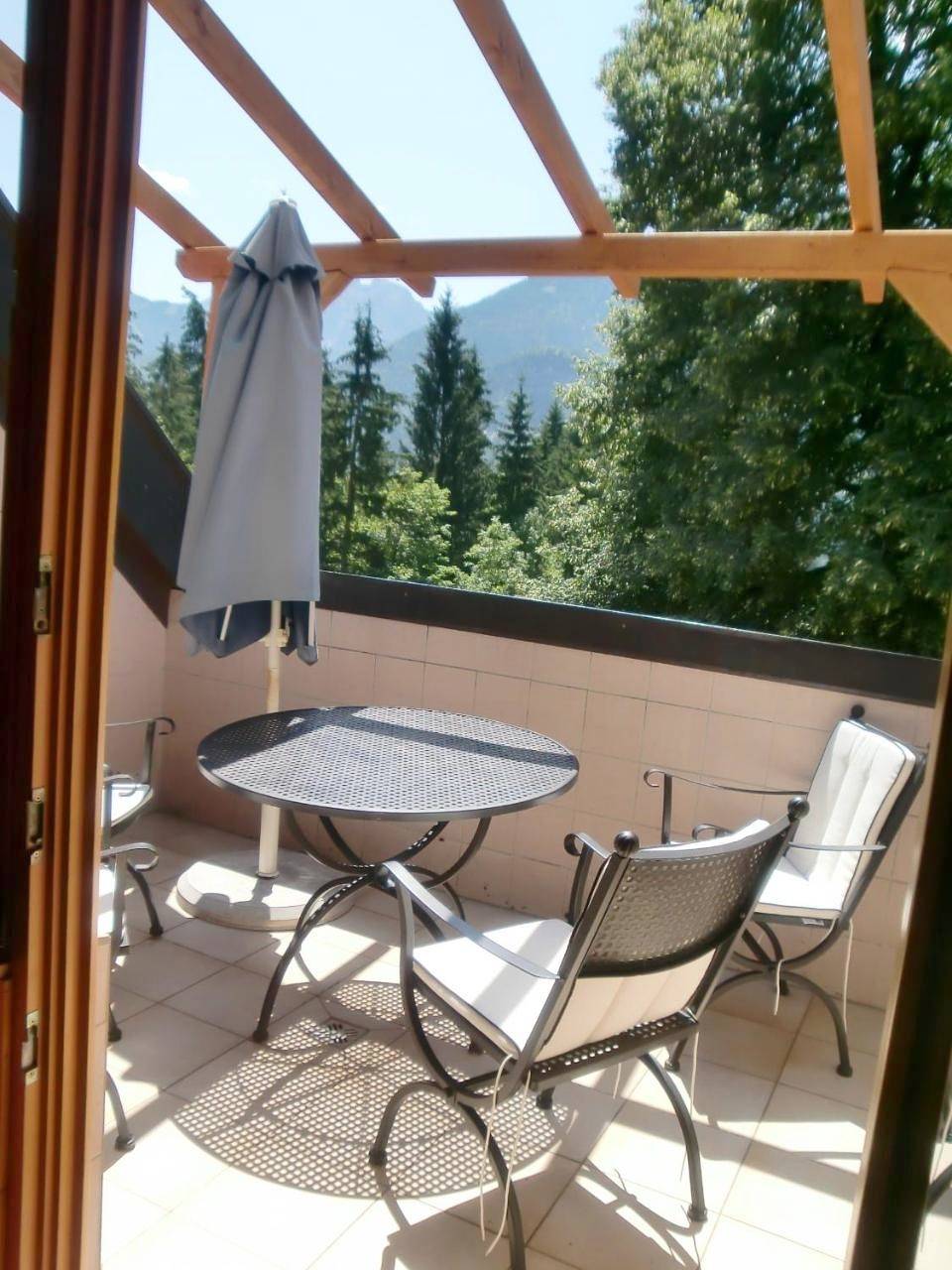 Ganze Wohnung, Garten- & Loggia-Appartement Herrenhaus in Kreuzeckgruppe, Dellach im Drautal