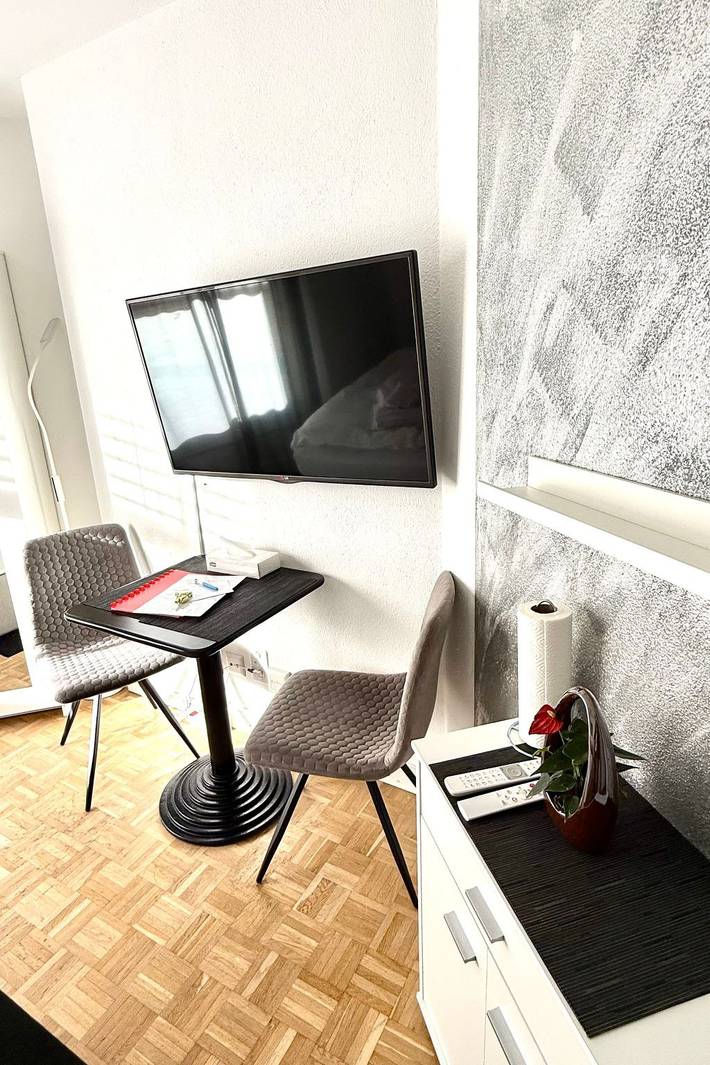 Ganze Wohnung, Studio im Zentrum, Schwimmbad und 400m von Skiliften entfernt in St. Moritz 3 Bad, St. Moritz