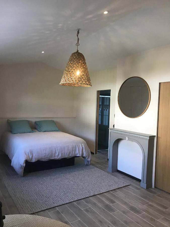 Chambre d’hôte pour 2 personnes, avec piscine ainsi que terrasse et jardin sur l' Île de Ré - 3