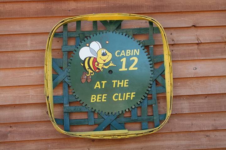 Vacation rental for 8 people, with terrace and yard, with pets in Watauga Lake